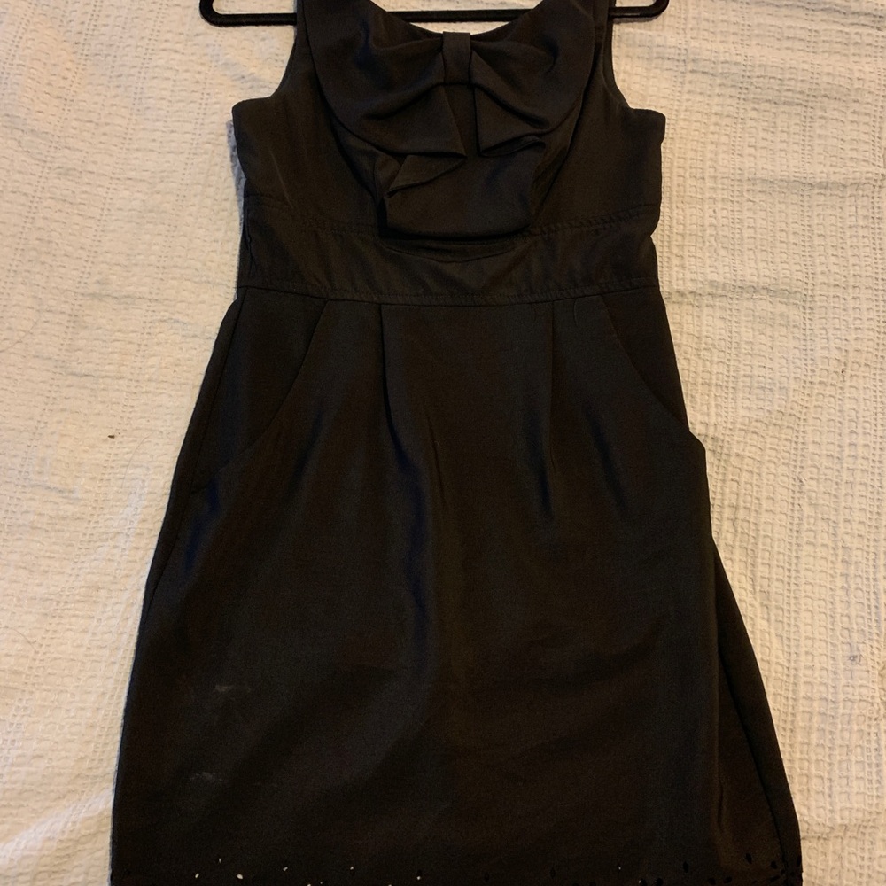 Black dress w/pockets